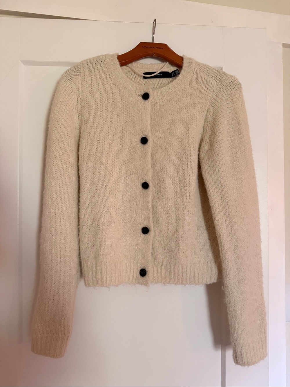 Vero Moda Cream Knit Button-Up Cardigan with Black Buttons